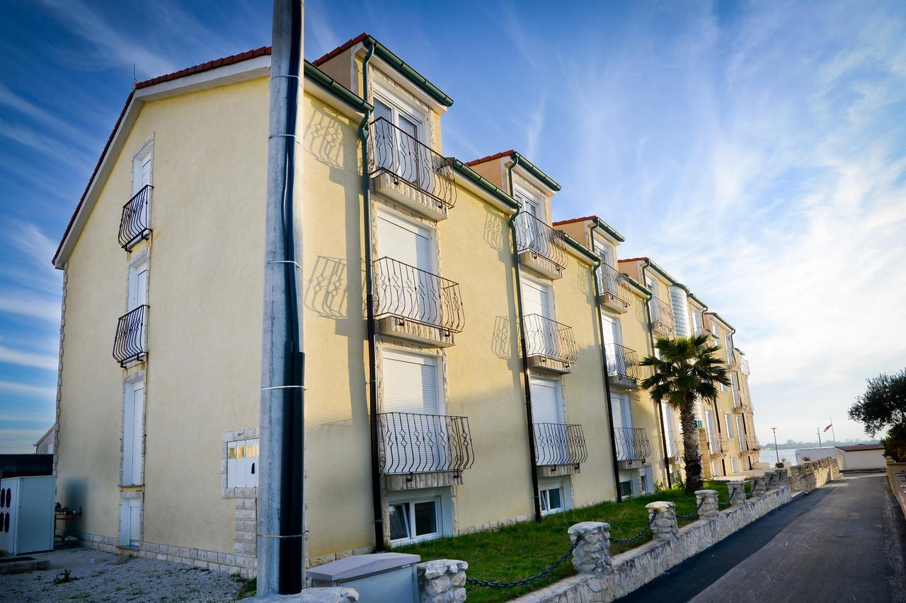 Hotel Beni Vrsi Exterior photo